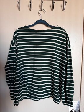 Uniqlo Dark Green and White Striped Long Sleeve Tee